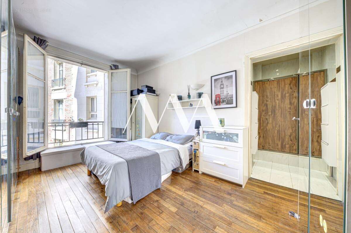 Appartement à NEUILLY-SUR-SEINE