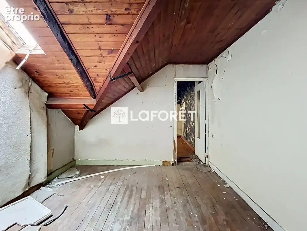 VERSAILLES NOTRE-DAME - Immeuble de rapport d'exception composé de 11 appartements libres et 2 commerces loués - photo 12