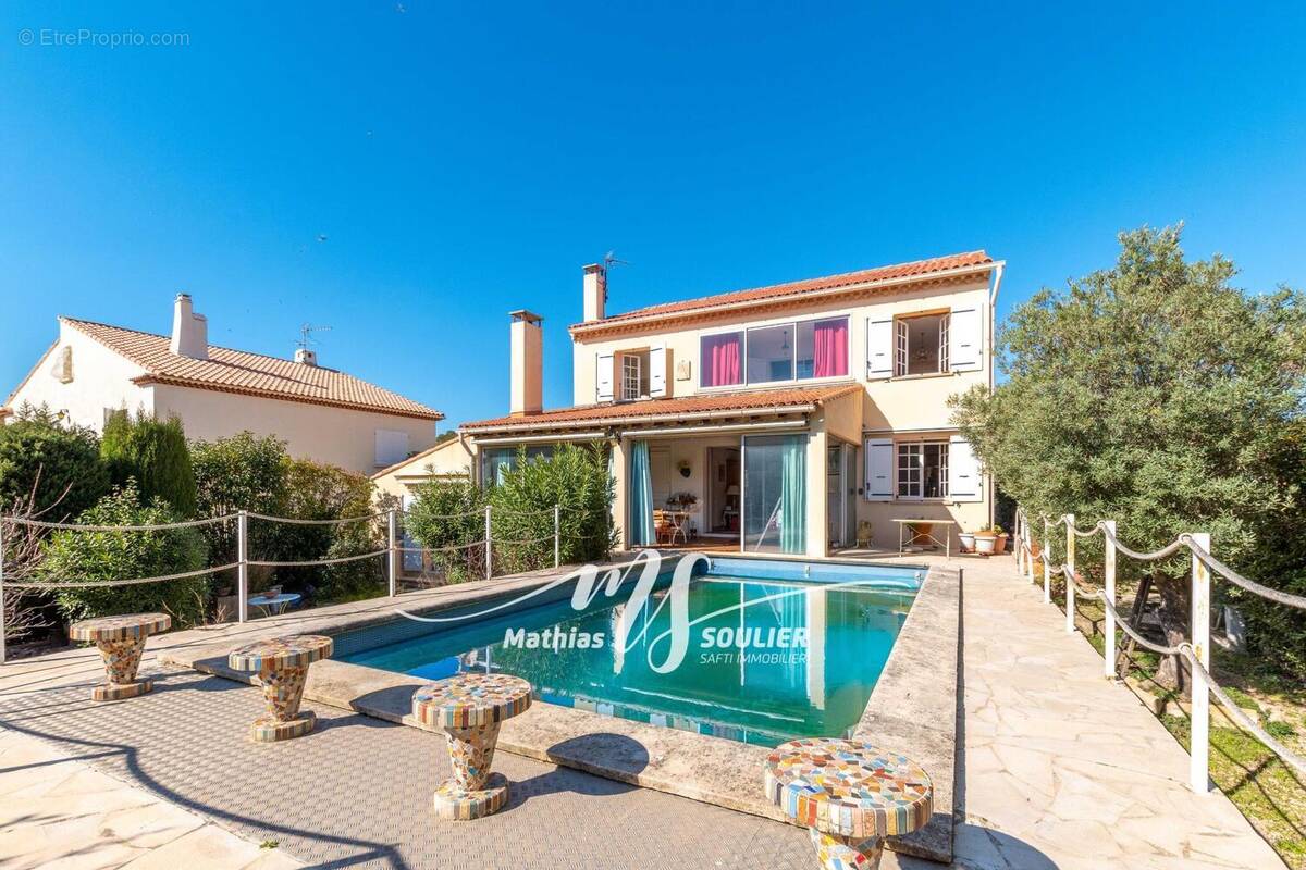 Photo 1 - Maison à CARRY-LE-ROUET