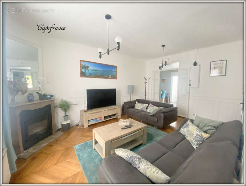 Maison à AULNAY-SOUS-BOIS