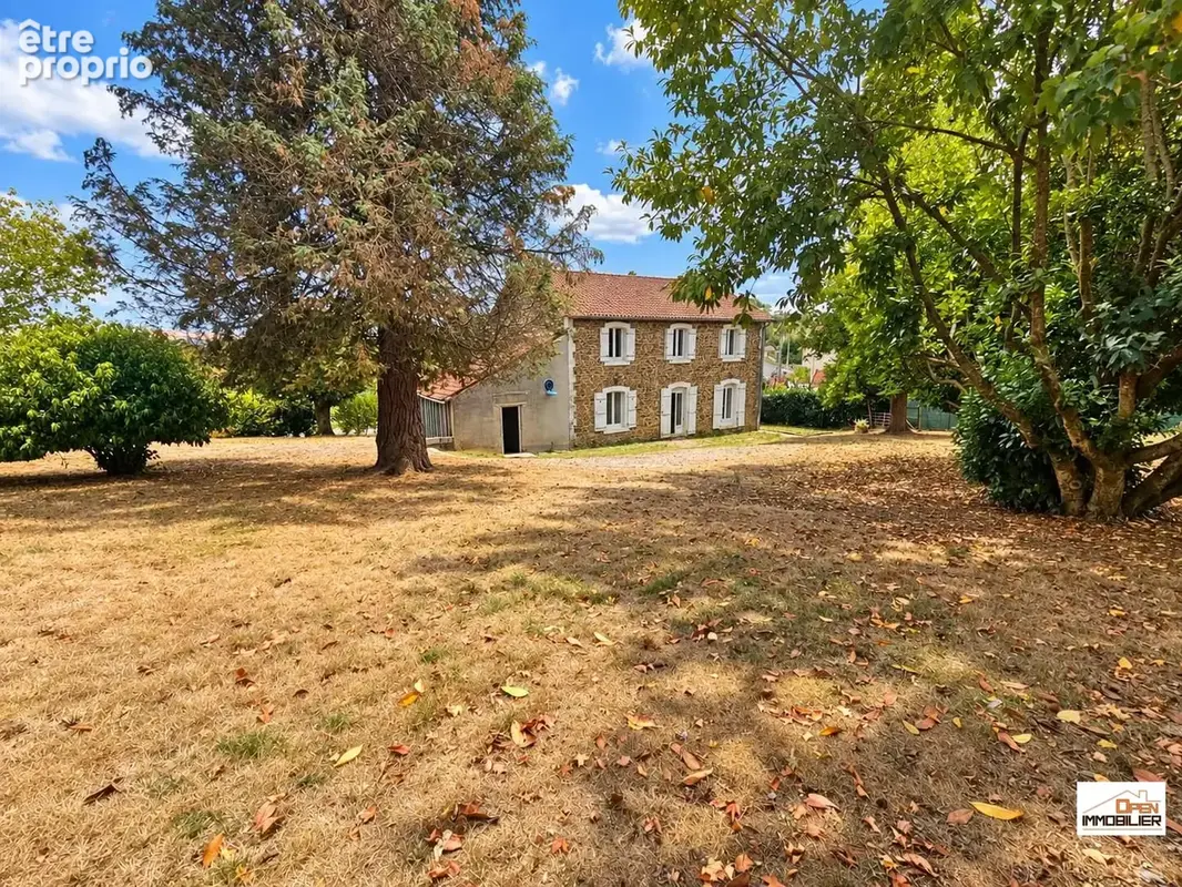 Photo Maison à Saint-Denis-Des-Murs au prix de 169 000€