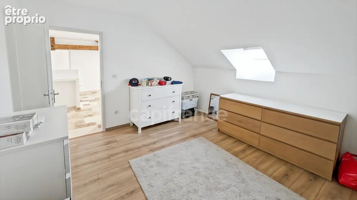 A Saint-Marcel (71) maison climatisée à vendre de 159.73 m² 5 pièces 4 chambres double garage parking terrain de 560 m² - photo 12