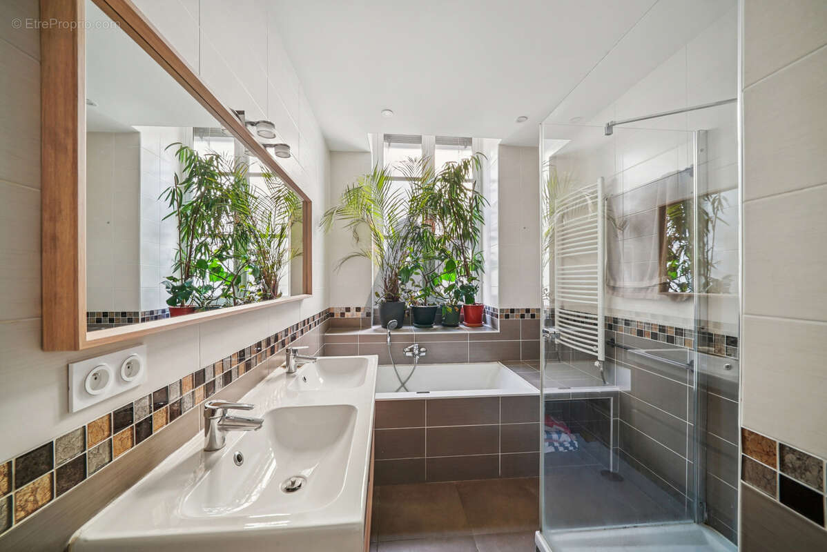 Appartement à LYON-1E