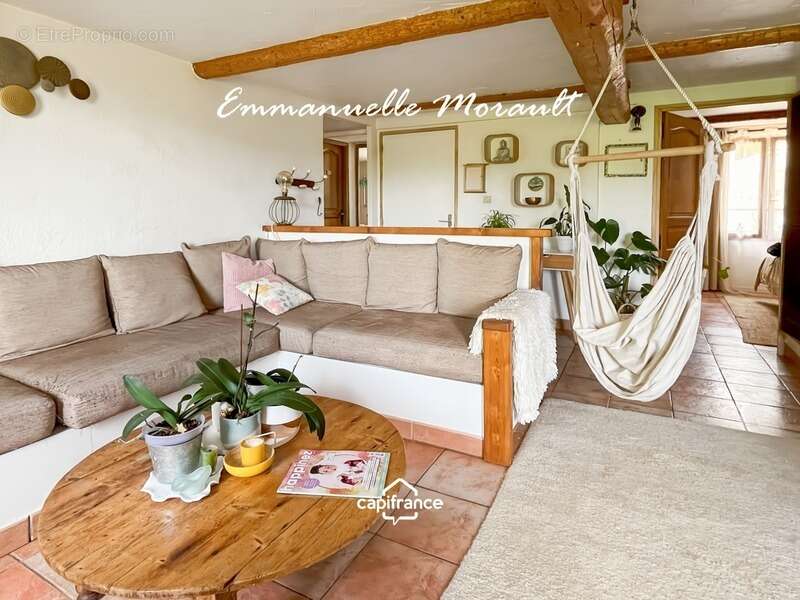 Appartement à BAGNOLS-EN-FORET