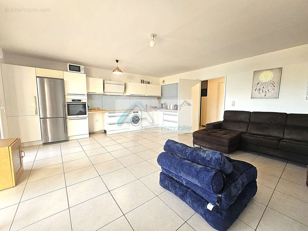 Appartement F4 avec grande terrasse - photo 2