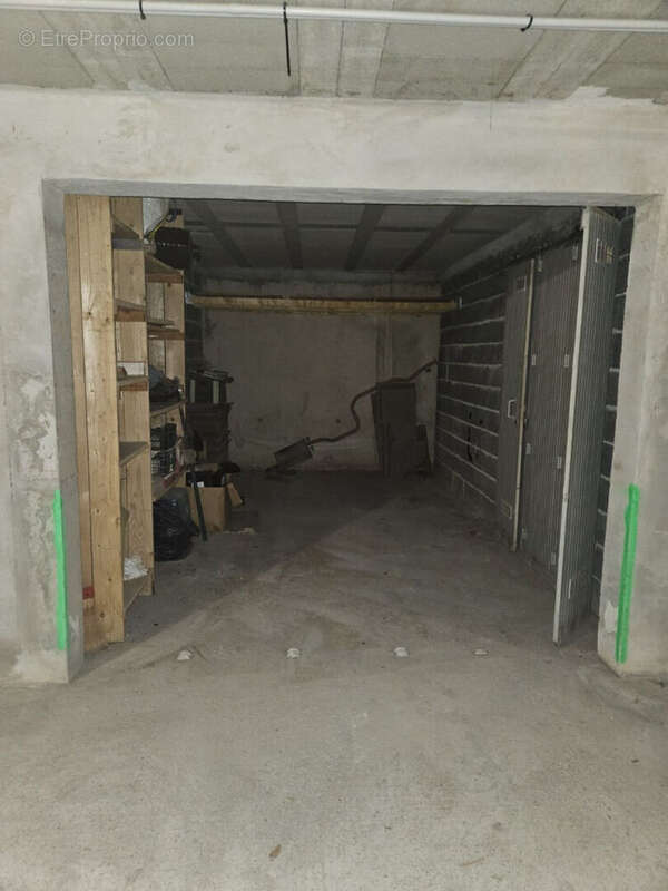 Parking à LE BARCARES