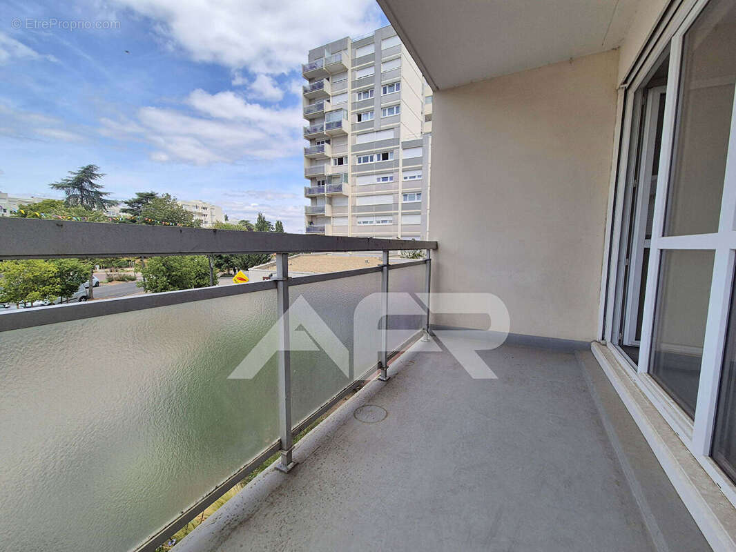 2 pieces a renover avec balcon - photo 19