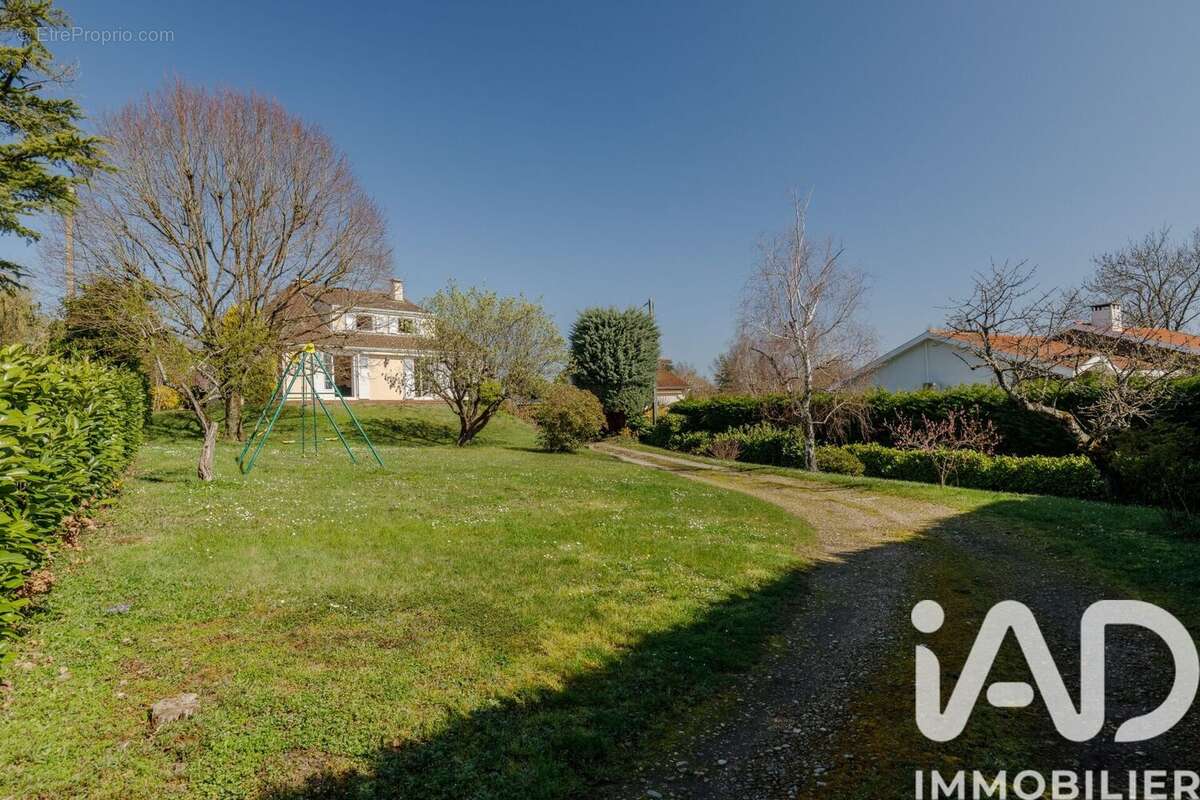 Photo 2 - Maison à CRAPONNE