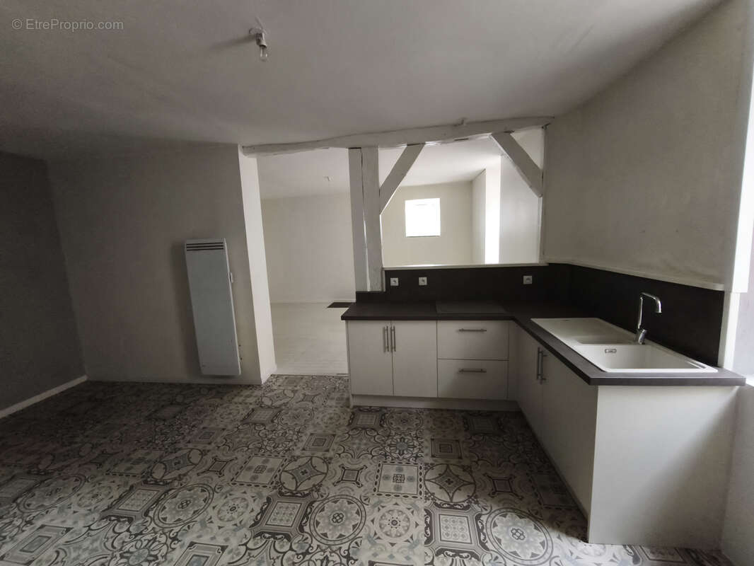 Maison à LA SUZE-SUR-SARTHE