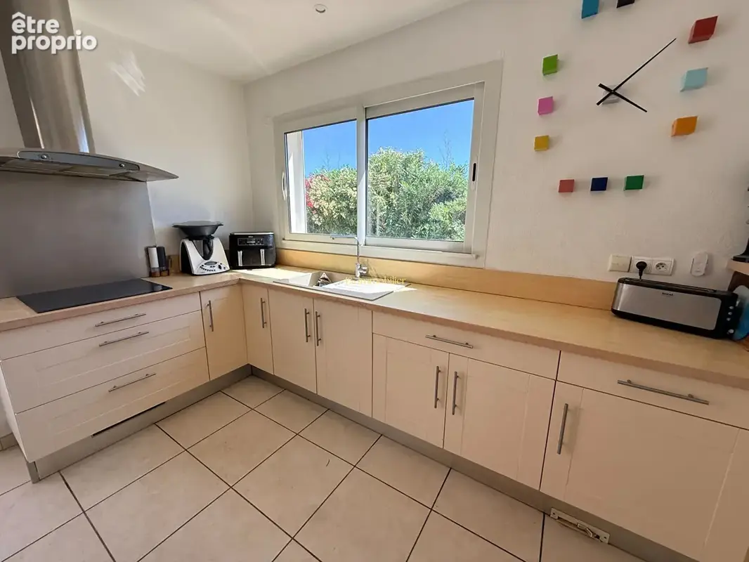 Villa contemporaine à vendre au Grau d'Agde . À 150 mètres de la plage - photo 8