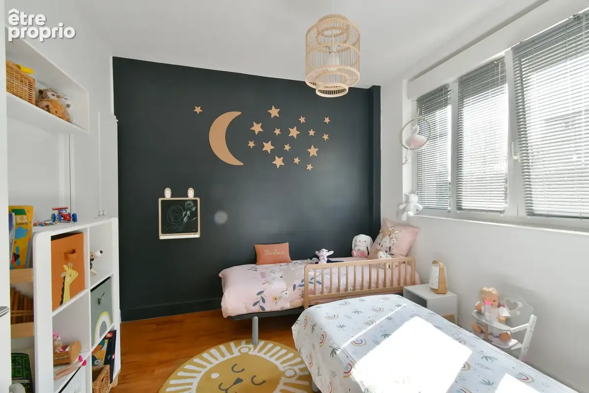 Maison FAMILIALE avec jardin et garage - photo 10