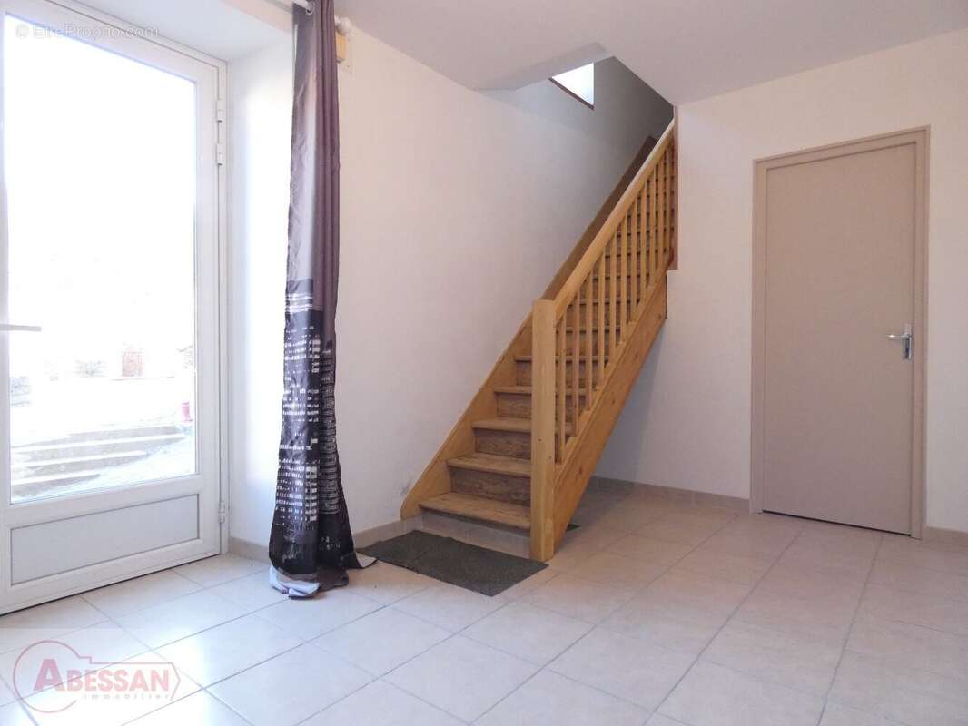 Maison à LAGUEPIE