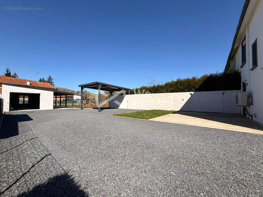Maison 77 m² à Carignan  - photo 2