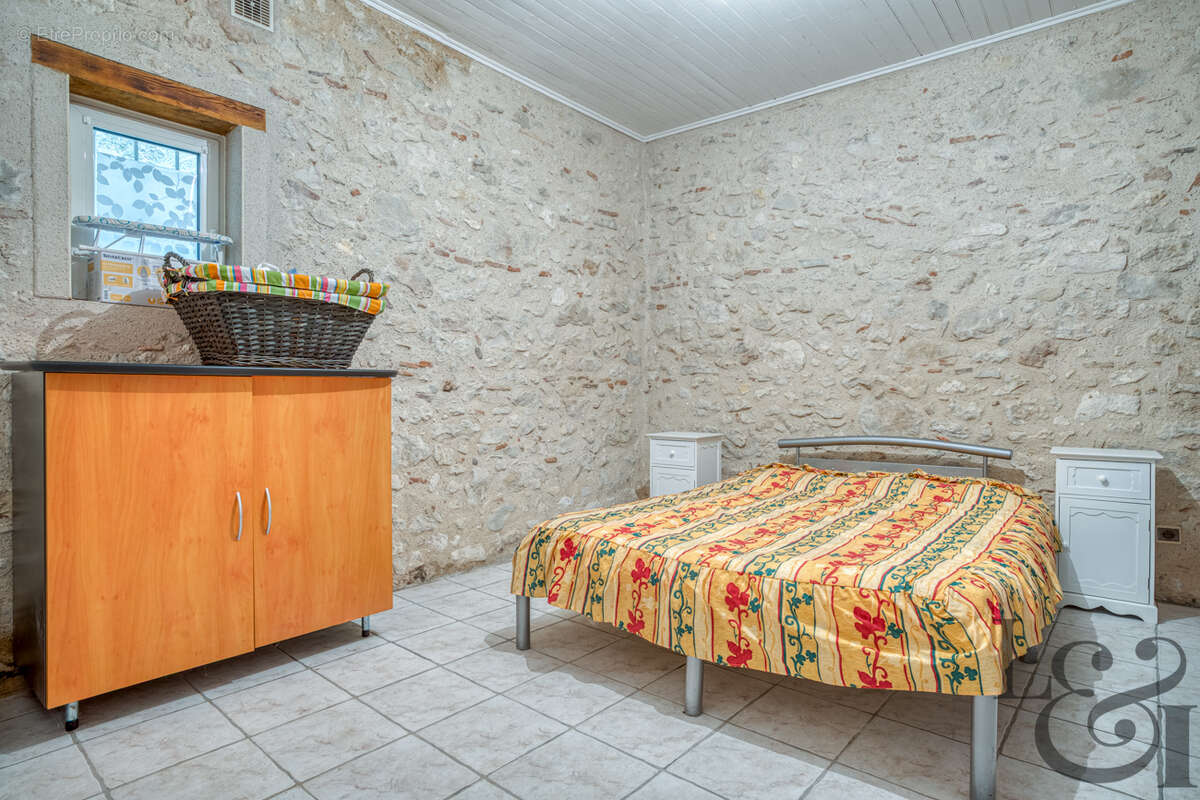 Maison rénovée à vendre proche commerces de Villeneuve-sur-Lot - photo 5