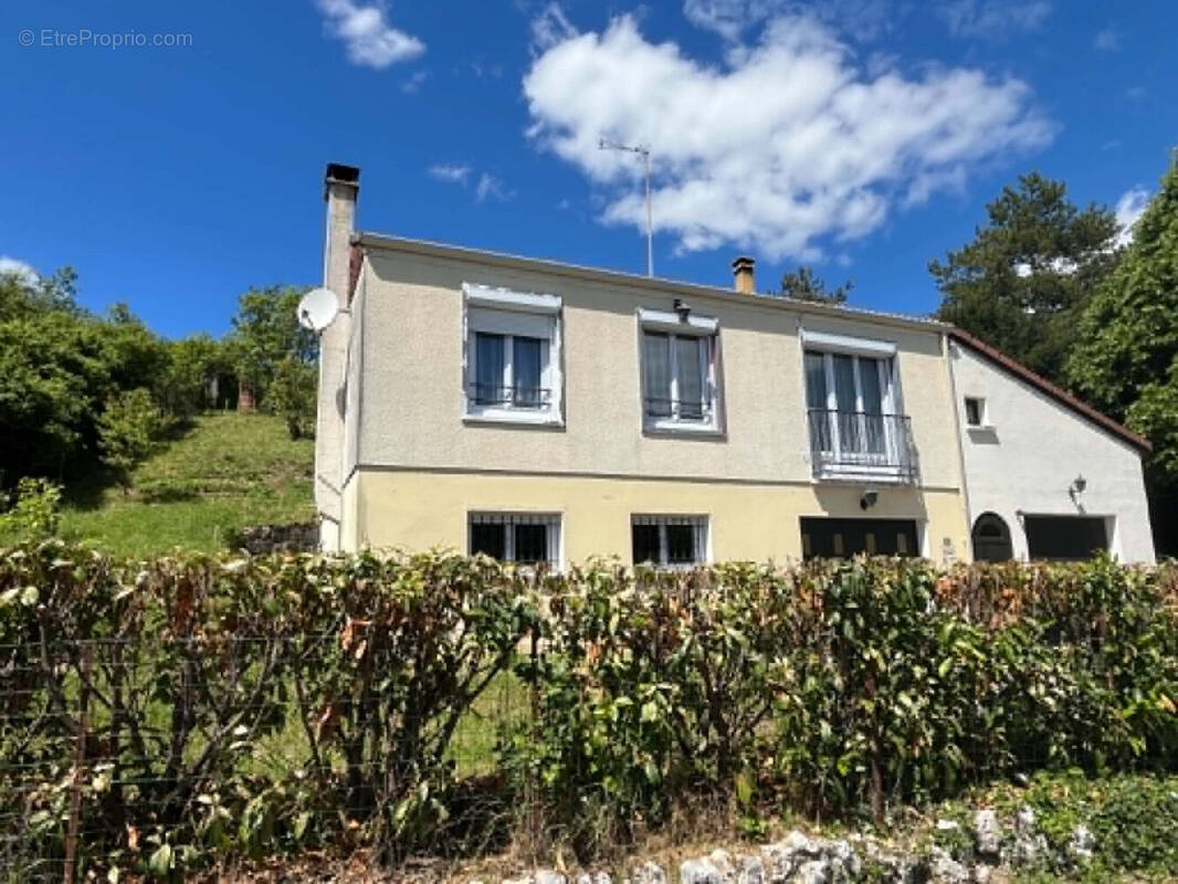 Maison à MOUFFY