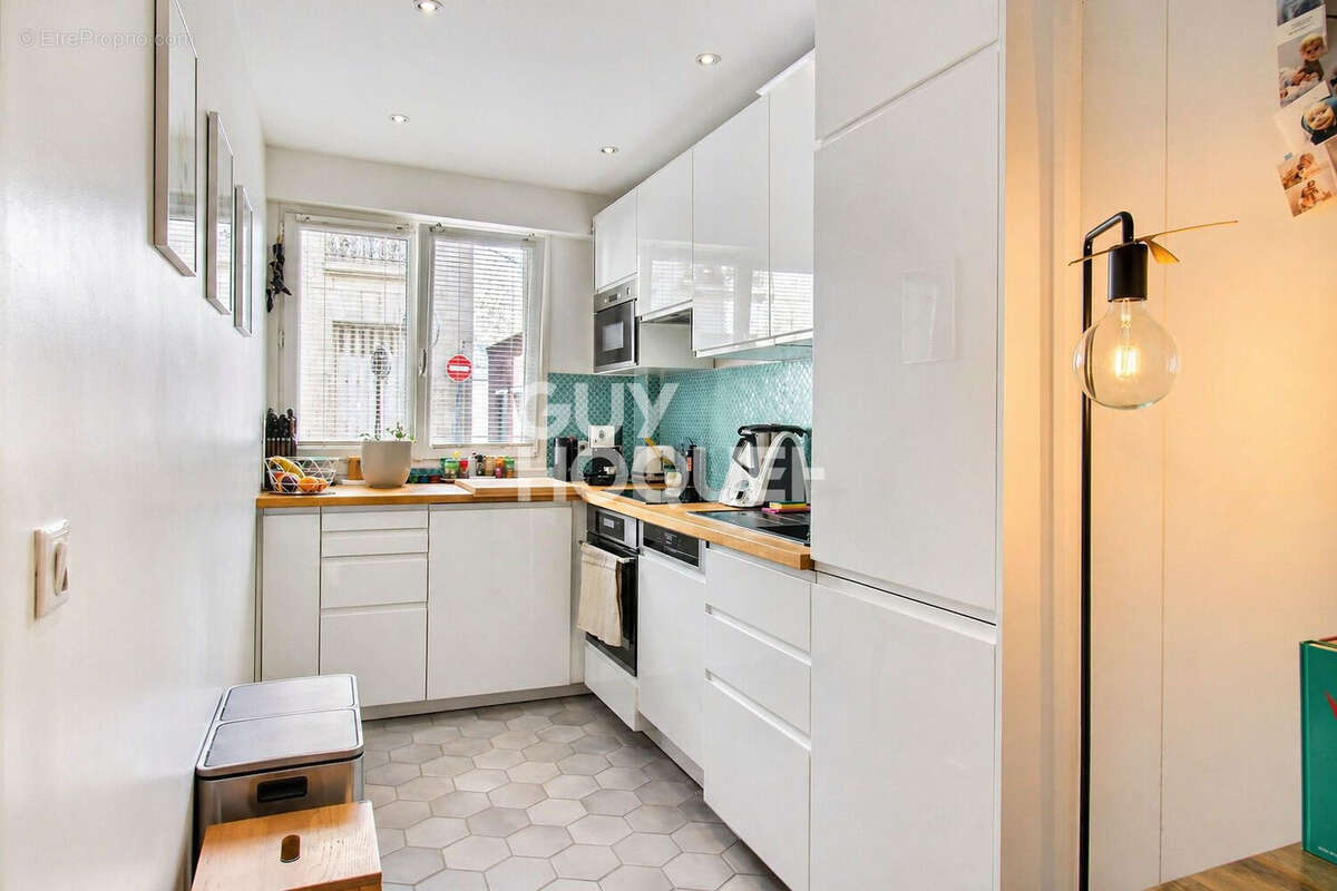 Appartement à PARIS-14E