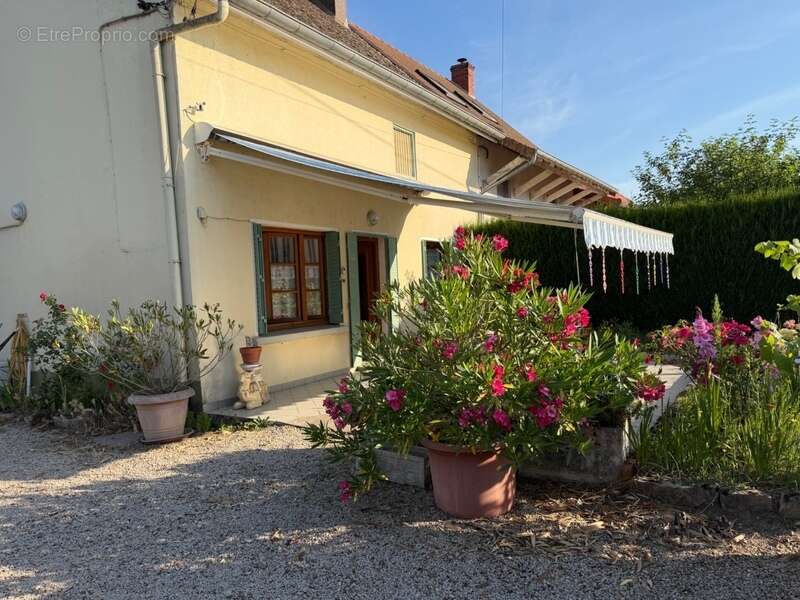 Maison à vendre proche Tournus - Cuisery - 4 pièces-plain-pied- L'ABERGEMENT DE CUISERY (71) à 119 000 € - photo 2