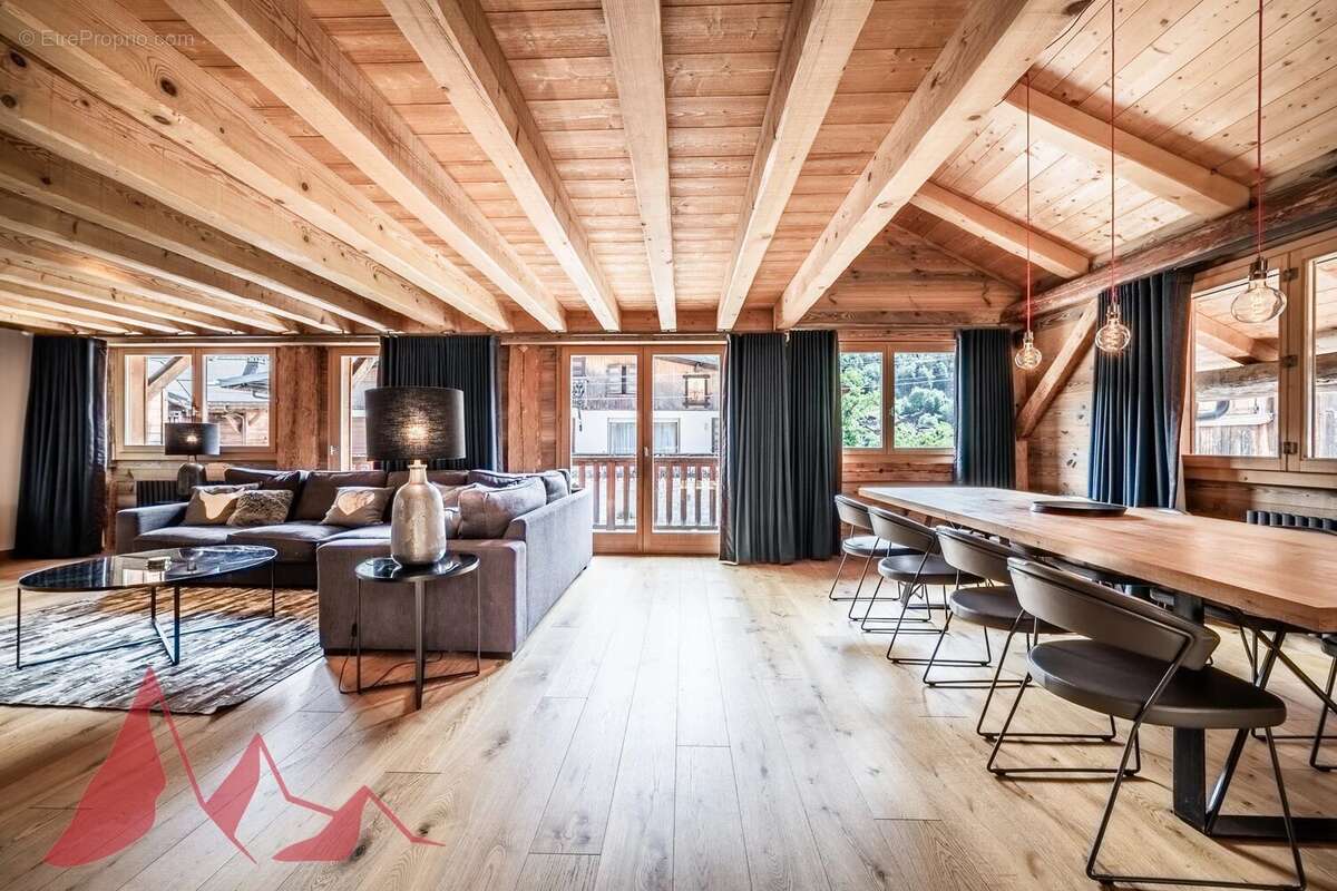 Magnifique ferme rénovée de sept chambres au cœur de Morzine - photo 3