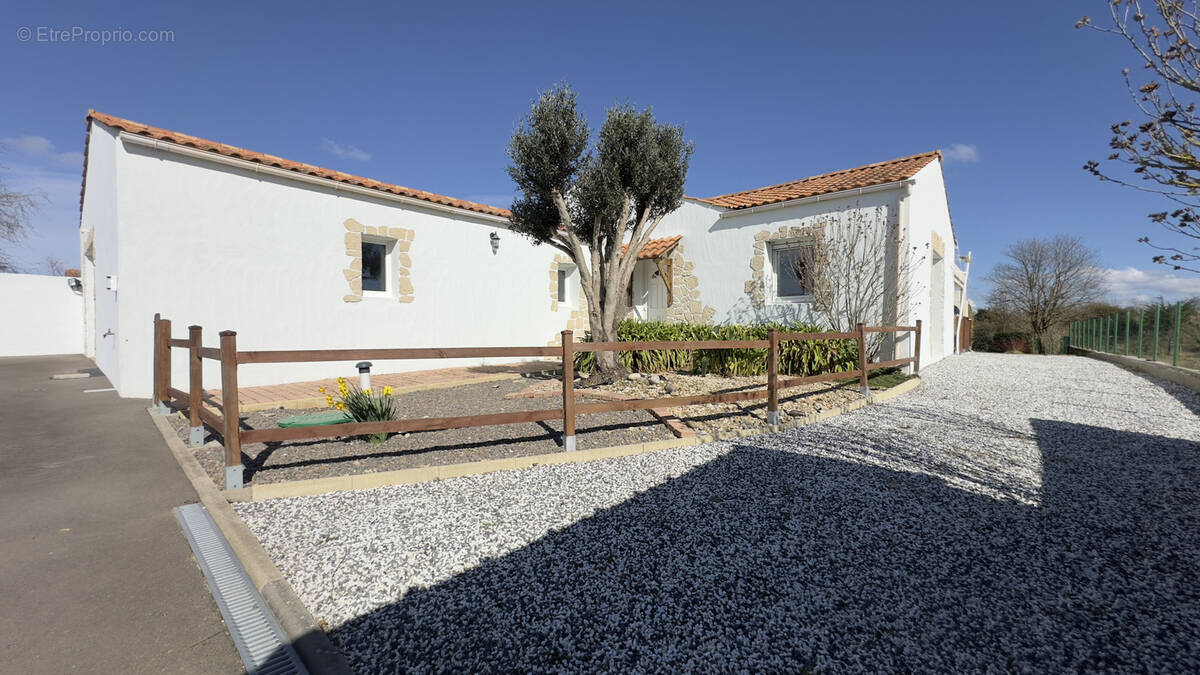 Maison à TALMONT-SAINT-HILAIRE