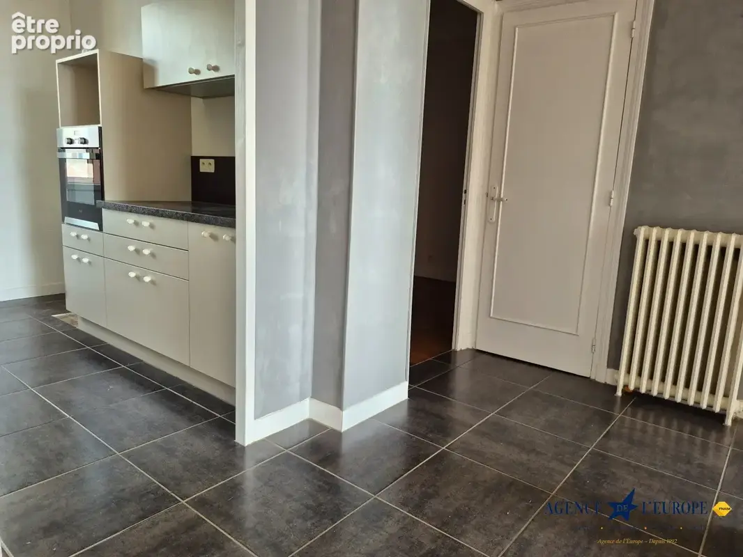 Appartement 70 m² à Vichy  - photo 6