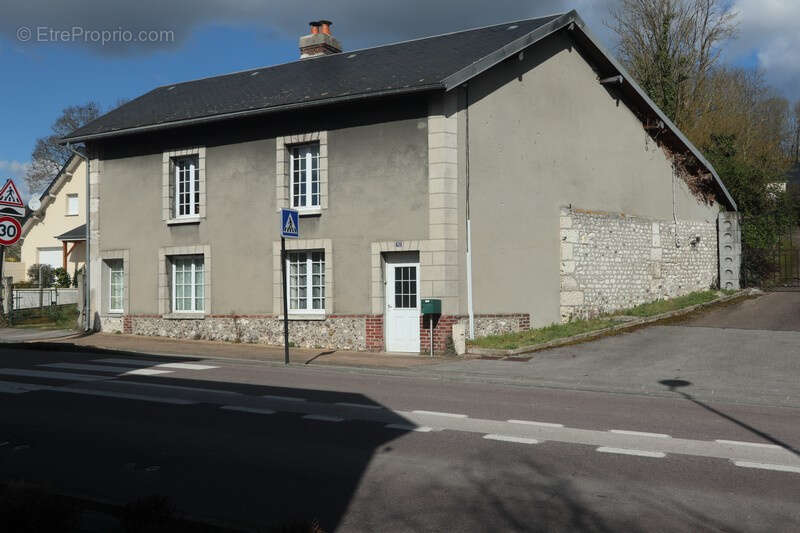 Maison à SAINT-MARTIN-DE-BOSCHERVILLE