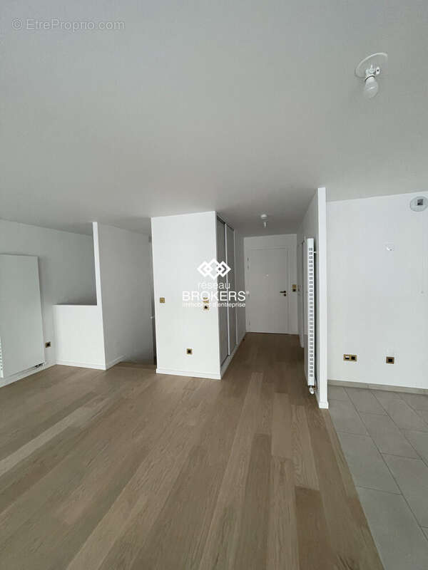 Commerce à PARIS-18E