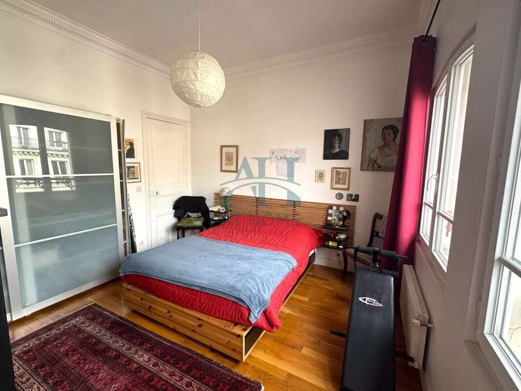 Appartement à PARIS-10E