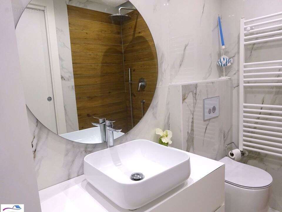 Appartement à MANDELIEU-LA-NAPOULE