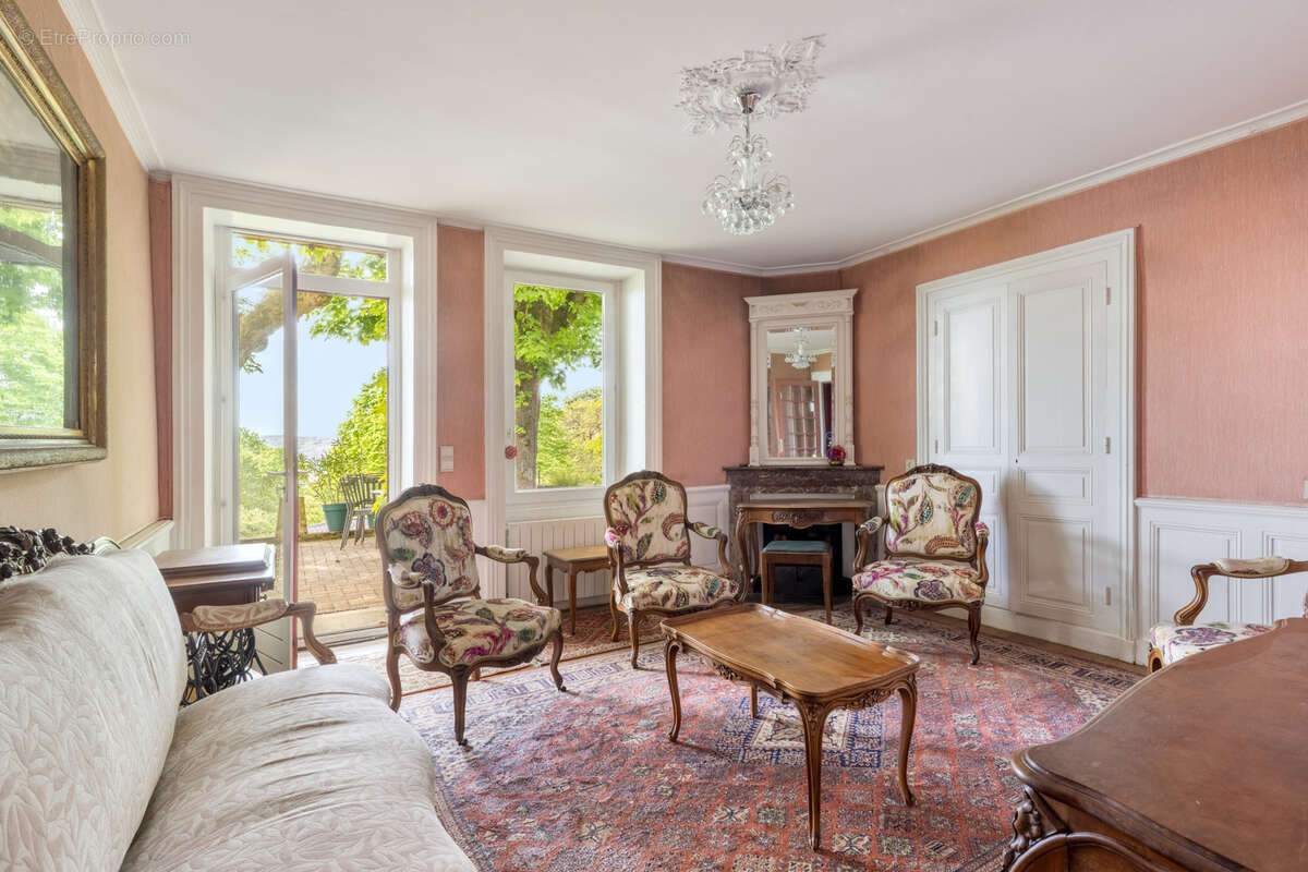 Maison à TREVOUX