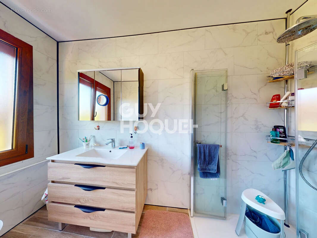 Maison Vellefaux 4 chambres de 156 m² - photo 12