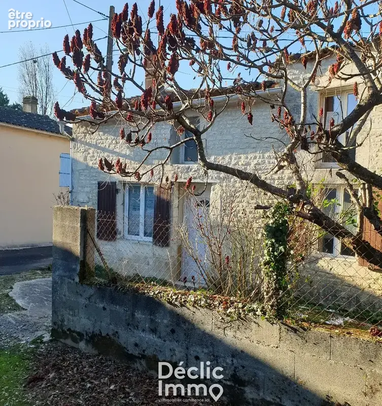 Maison en pierre 83 m² ECHALLAT 16170 URGENT - photo 13