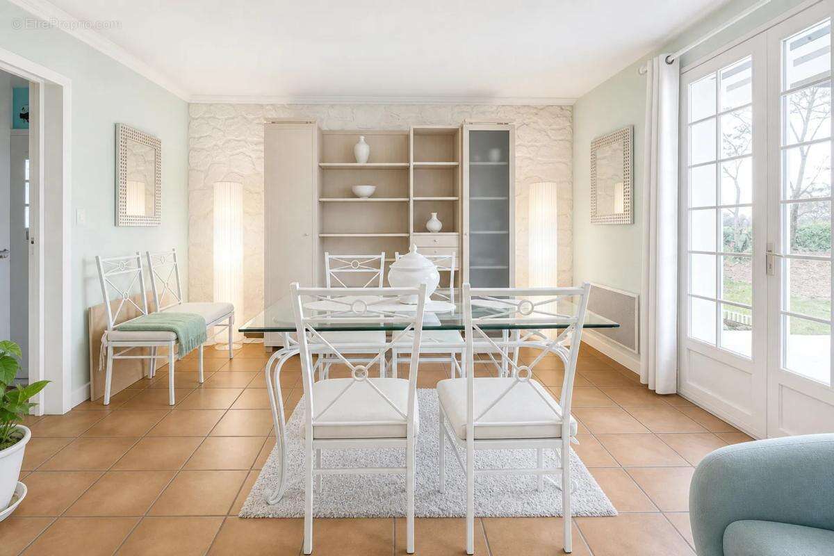 Maison à LA SELLE-SUR-LE-BIED