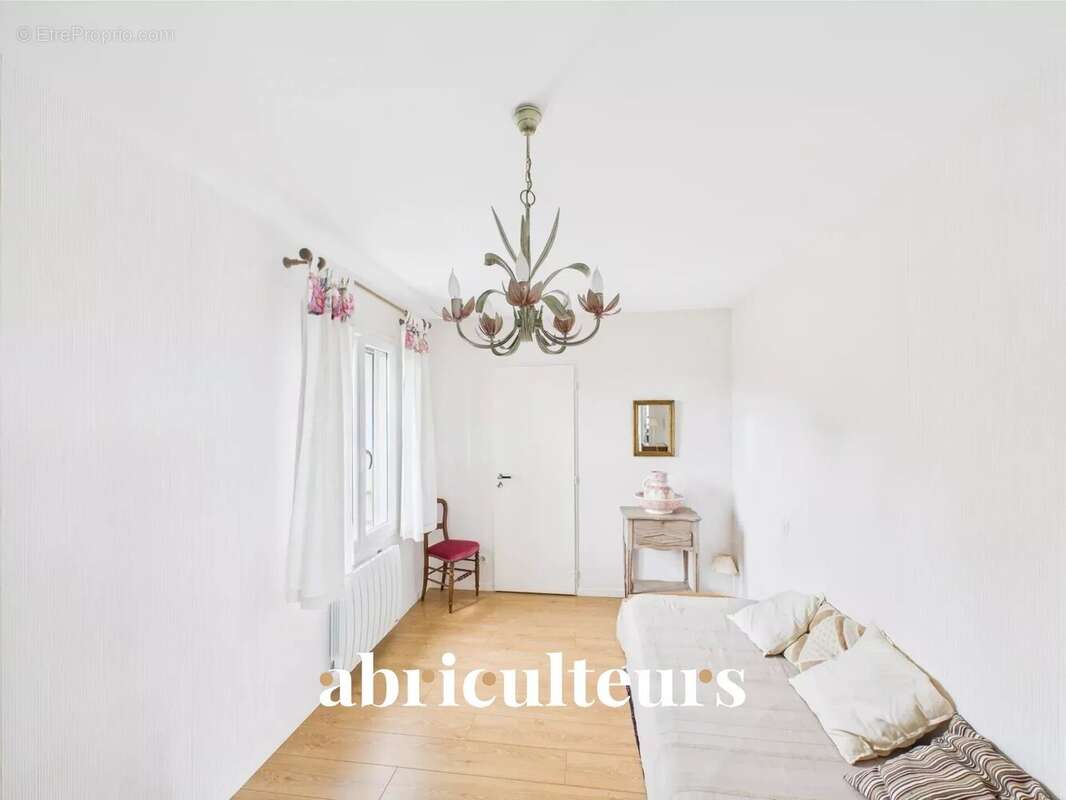 Maison à MORTAGNE-SUR-GIRONDE