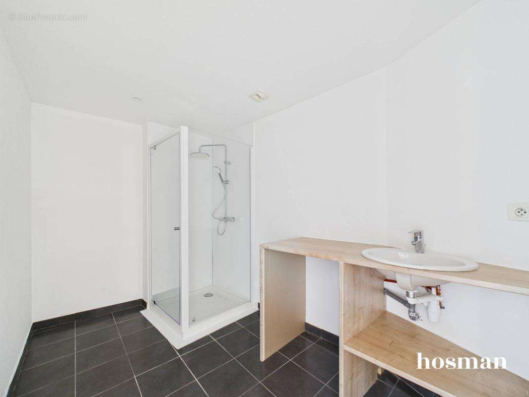 Appartement 3 pièces de 52 m² entièrement rénové avec cave - Route de Rennes, Nantes - photo 17