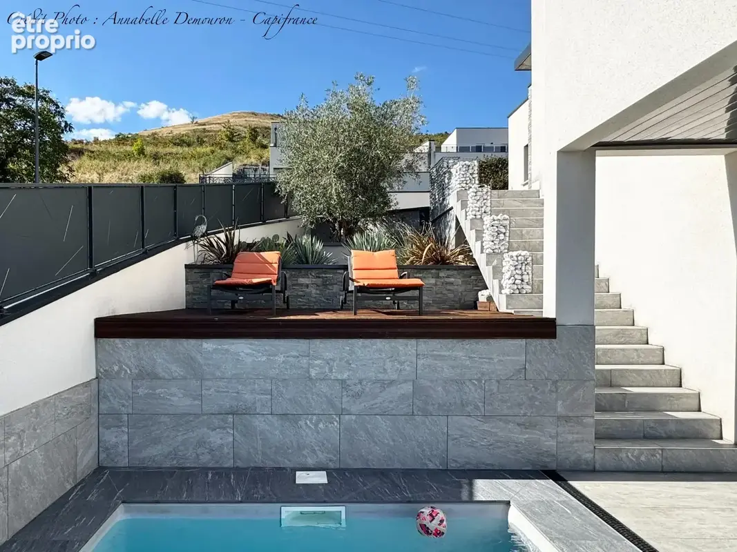 Villa d'Architecte contemporaine récente - 6 pièces/4 chambres - CLERMONT-FERRAND CHANTURGUE - Vue Panoramique - Piscine - photo 75