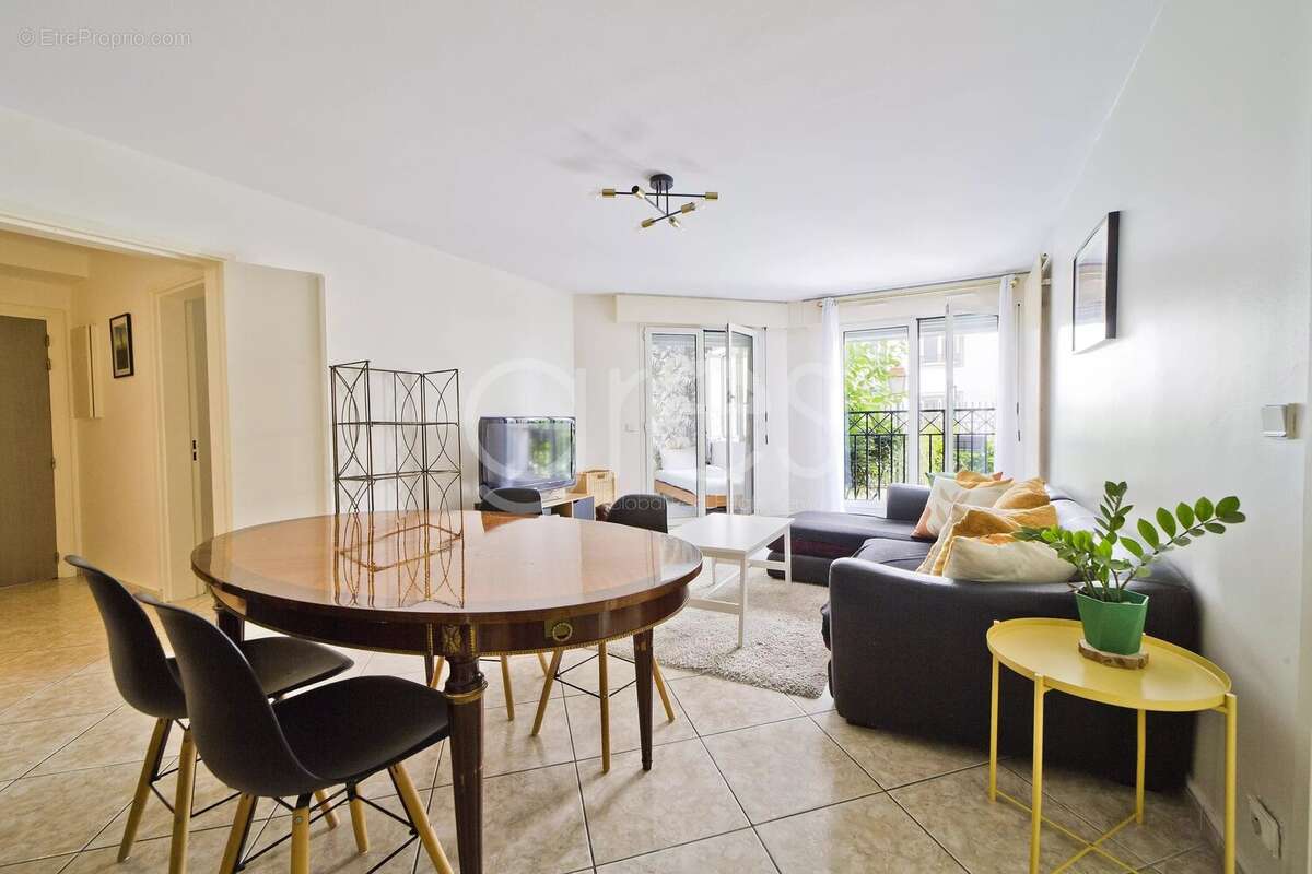 Appartement à PARIS-11E