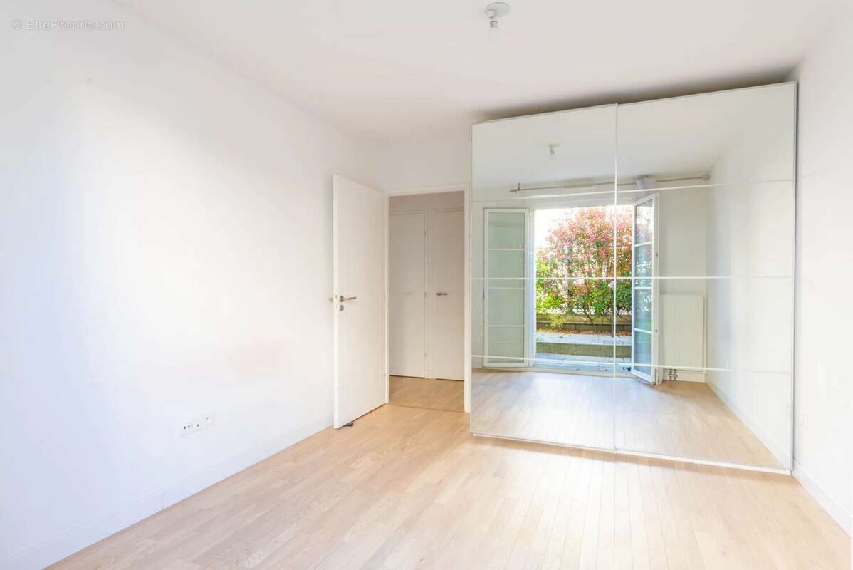 Appartement à LE PLESSIS-ROBINSON