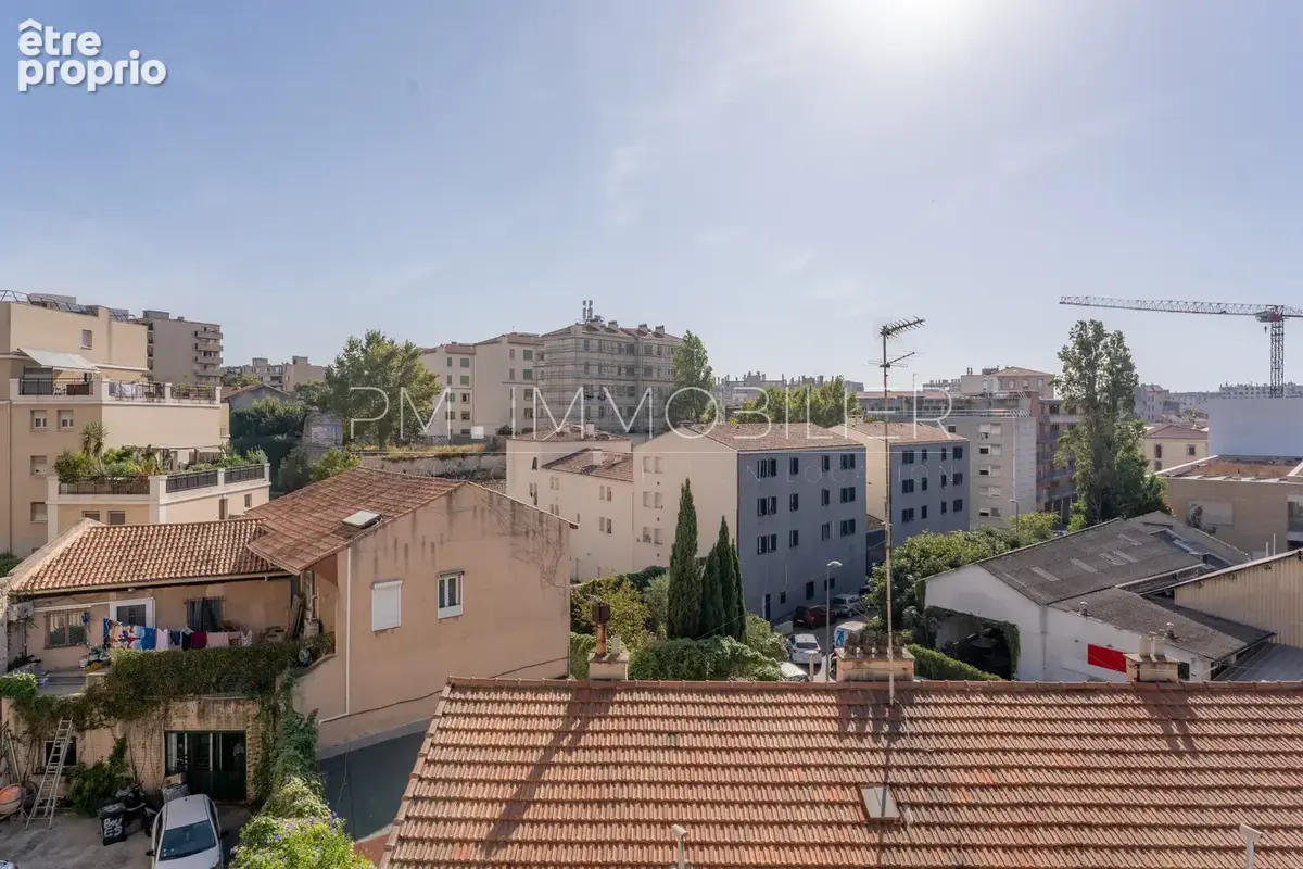 Appartement 4 pièces 69 m² à vendre à Marseille-3e (13003) - photo 2