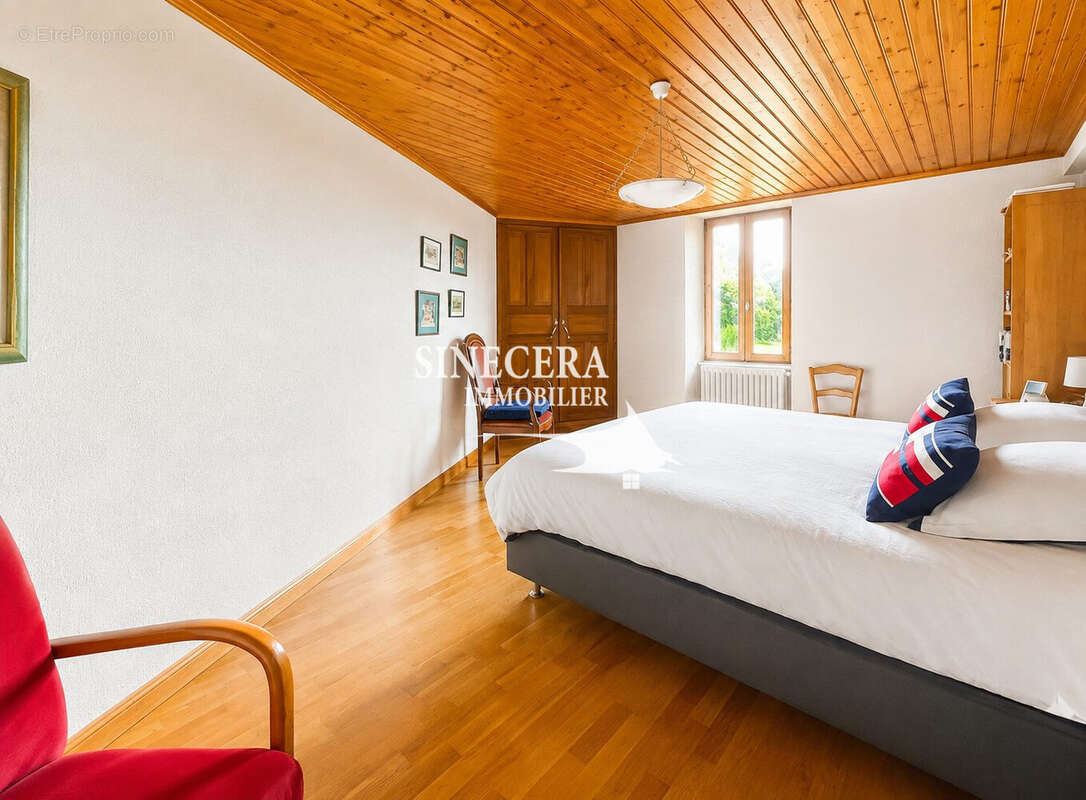 Maison 225 m² à Saint-Privat-Des-Pres  - photo 8