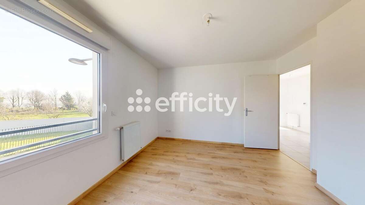 Appartement à SAINT-GENIS-LAVAL