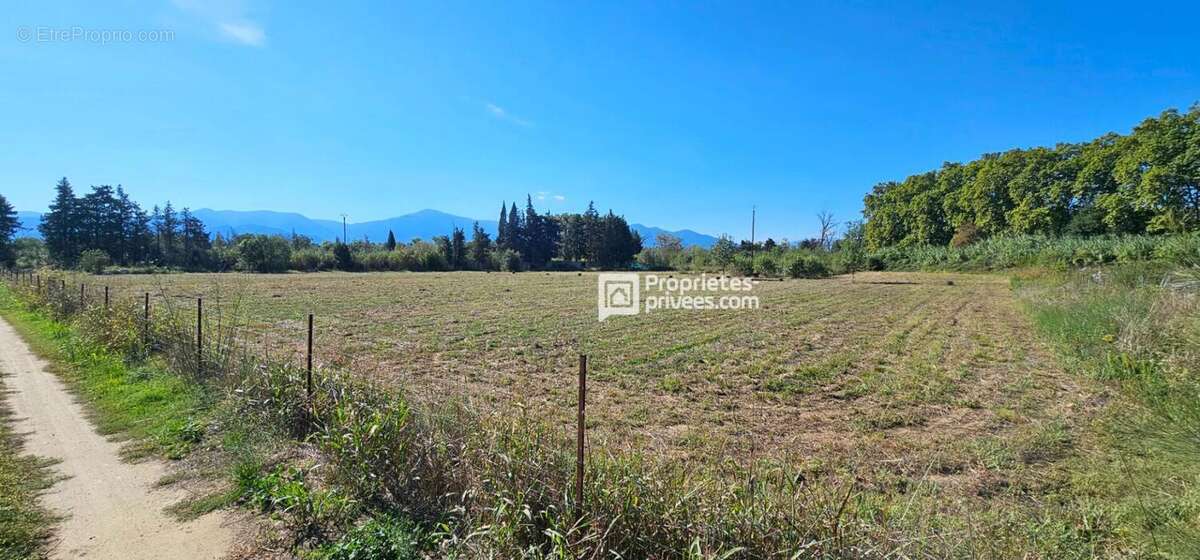 Terrain à ELNE