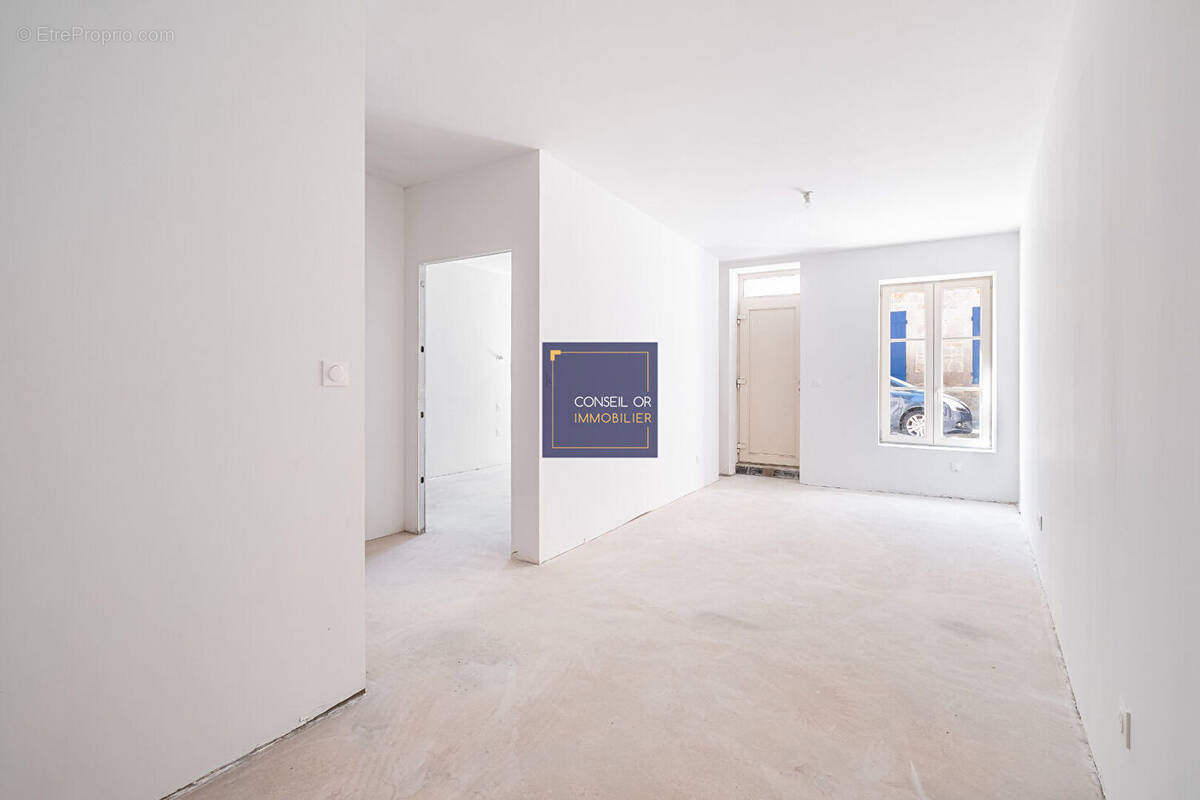 Appartement à SAINT-GENIS-LAVAL