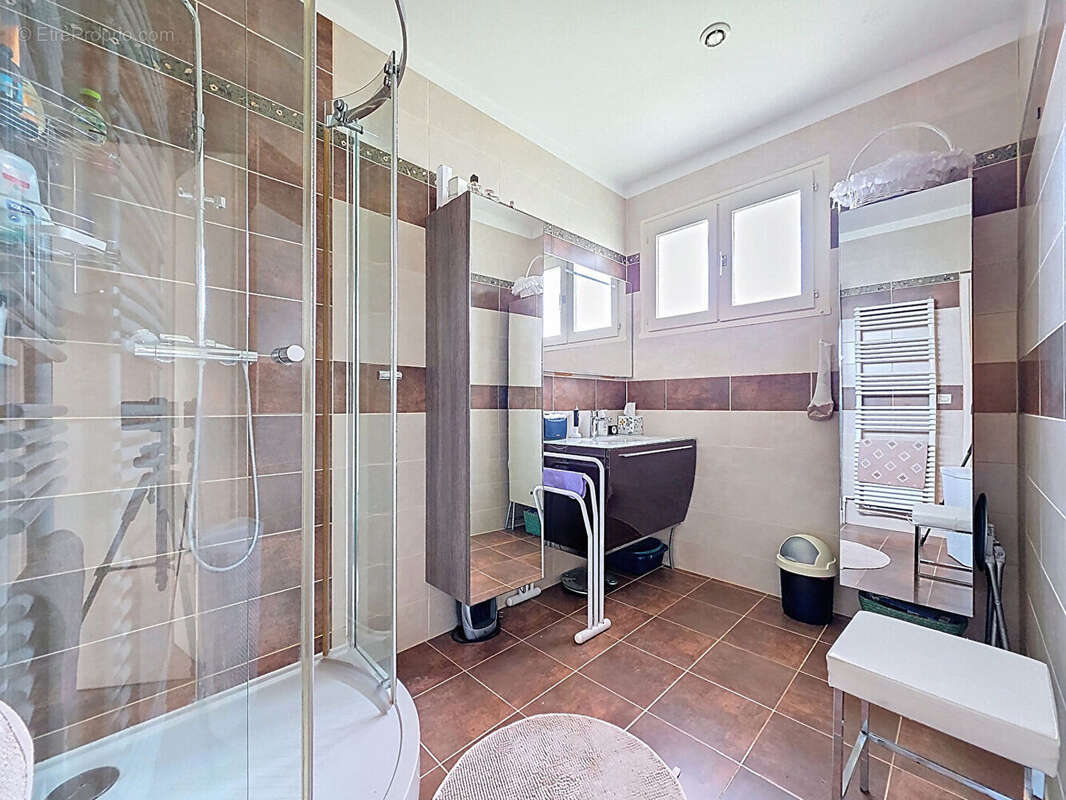 Maison à BLANQUEFORT