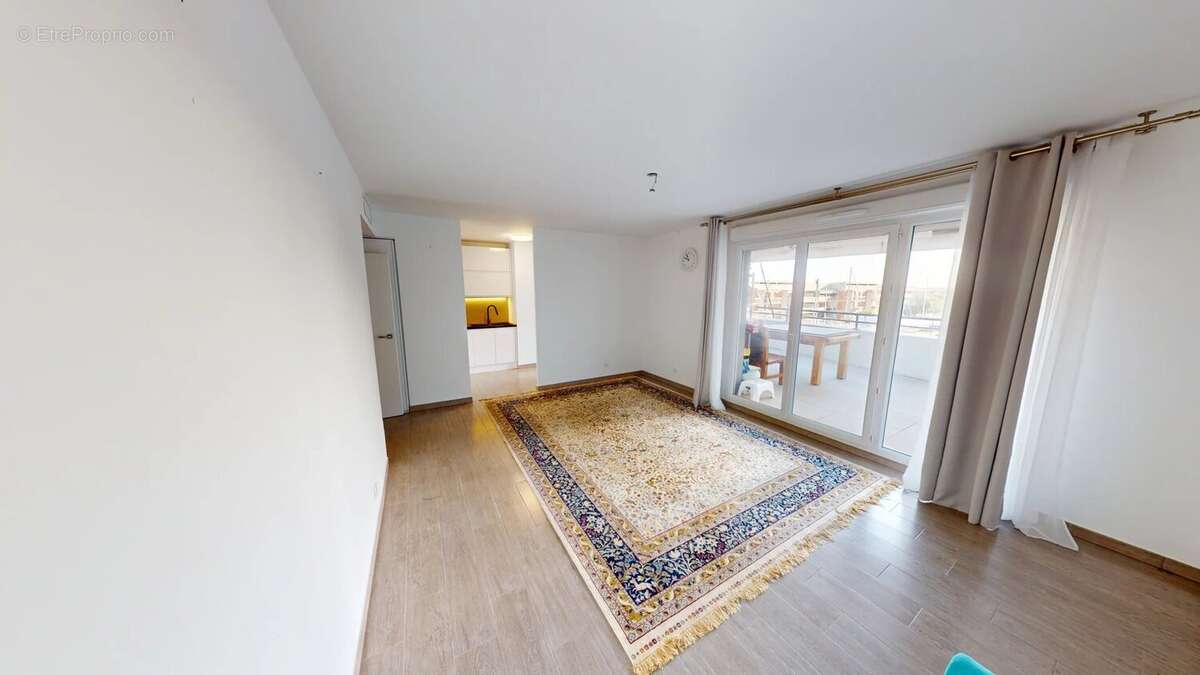 Appartement à VILLENEUVE-LOUBET