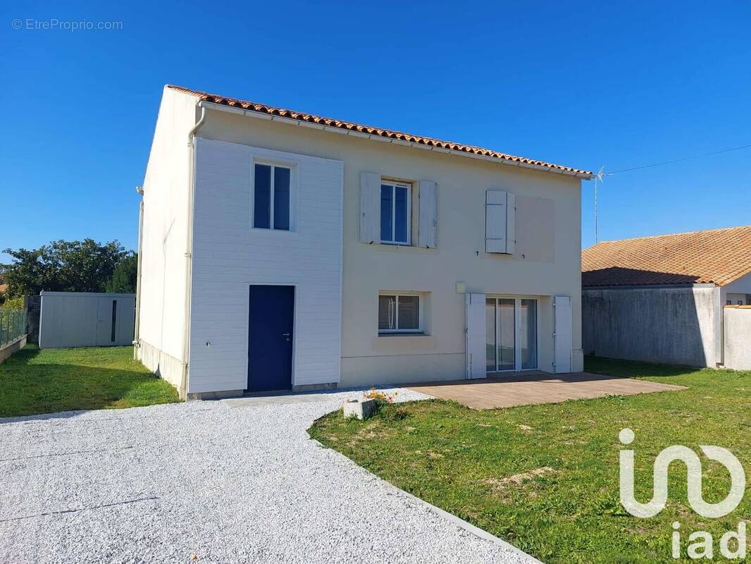 Photo 1 - Maison à SURGERES