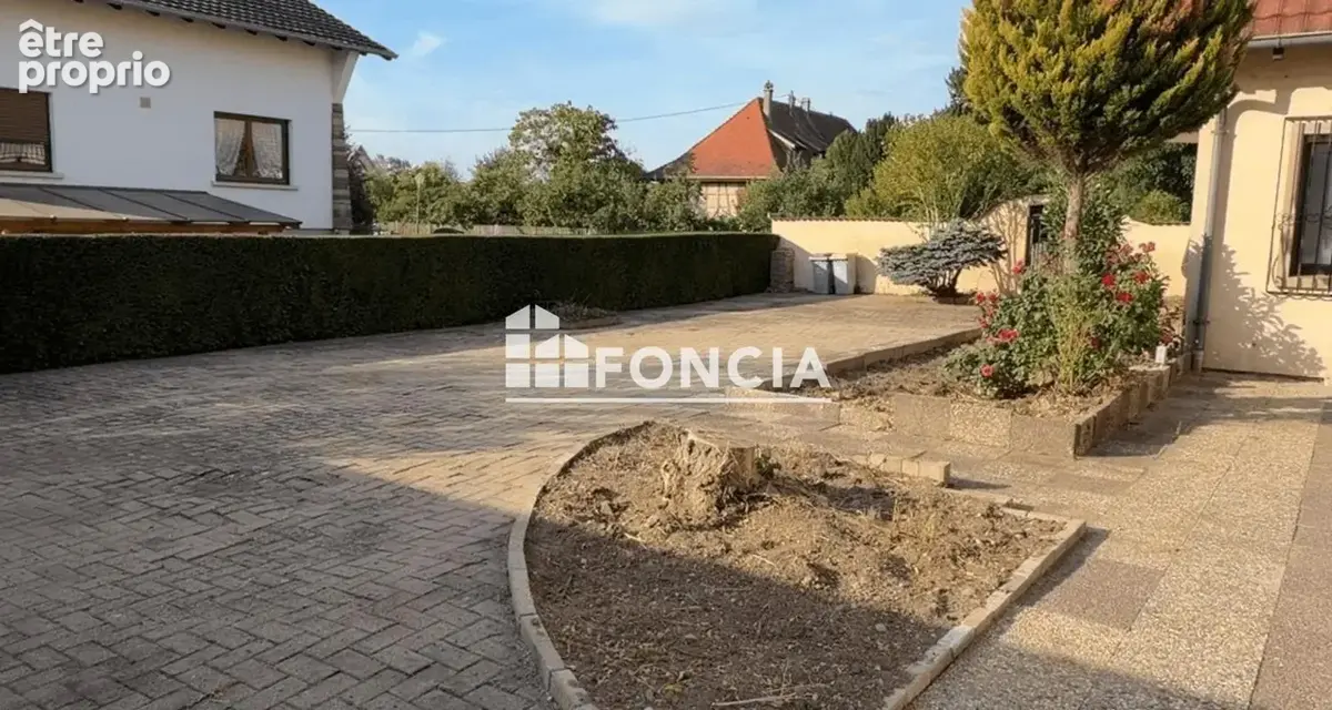 PROCHE BENFELD - Spacieuse villa de 310 m2 - photo 2