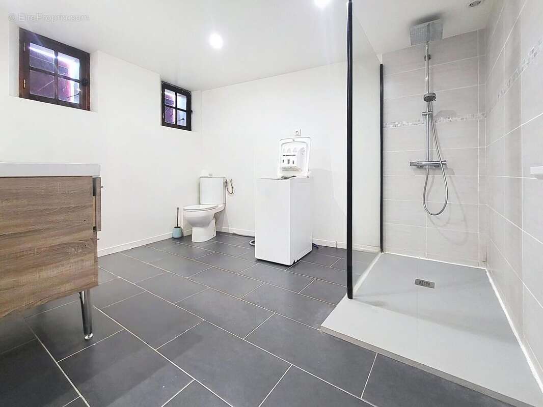 Maison 80 m² à Dun-Sur-Auron  - photo 8