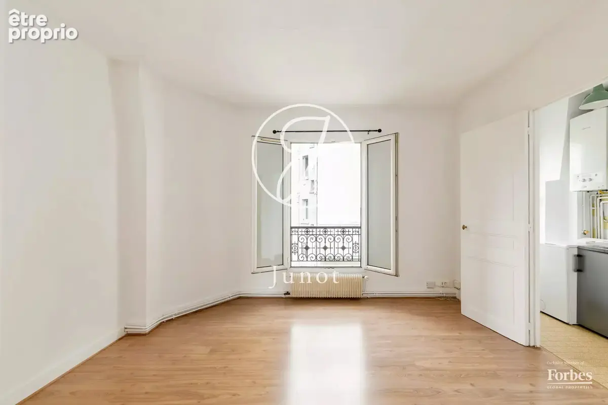 Paris 18e - JULES JOFFRIN / RUE DES CLOYS - Appartement  - 27,85m² Carrez - 2 pièces - Dernier étage - photo 10
