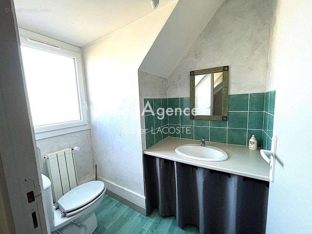 Maison à LES CLAYES-SOUS-BOIS