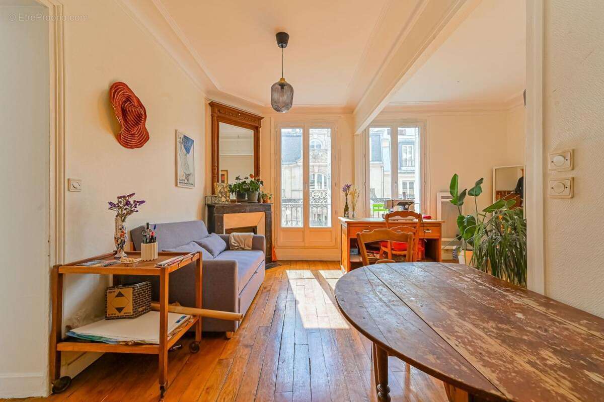 Appartement à PARIS-18E